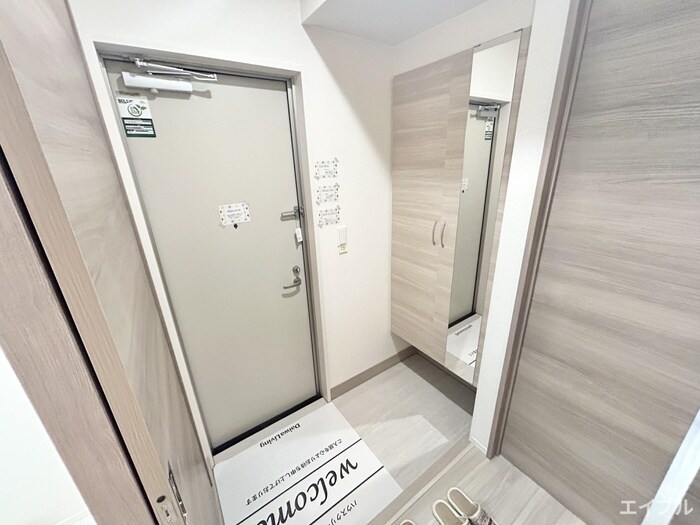 物件内観写真15　(玄関)