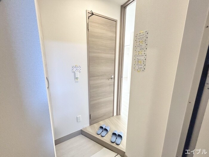 物件内観写真15　(玄関)