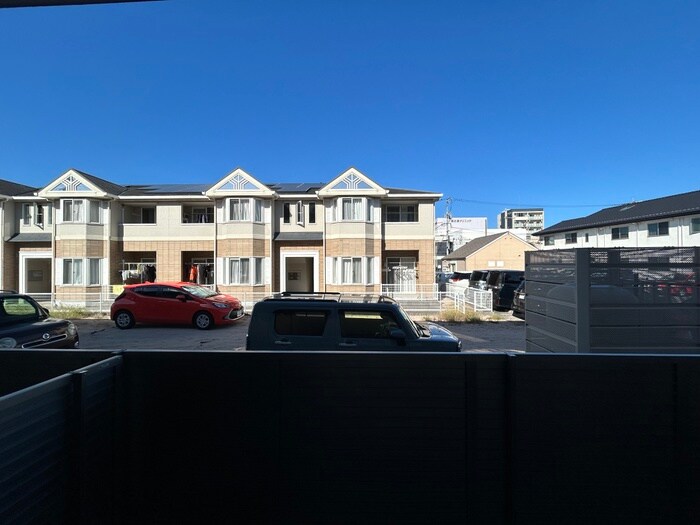 物件内観写真22　(室内からの展望)