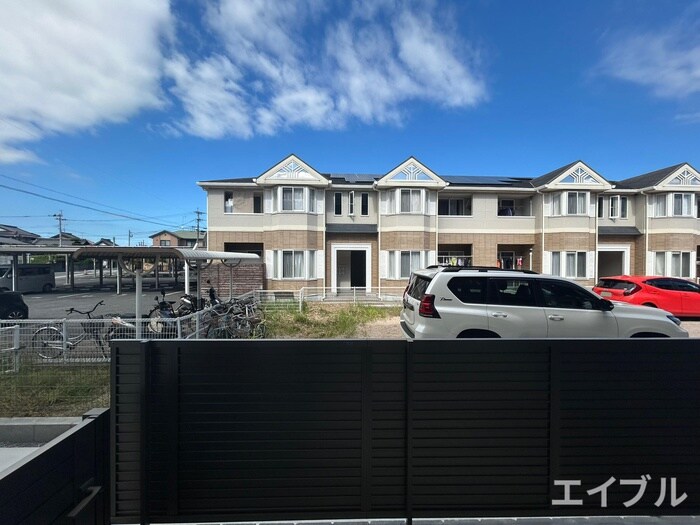 物件内観写真22　(室内からの展望)