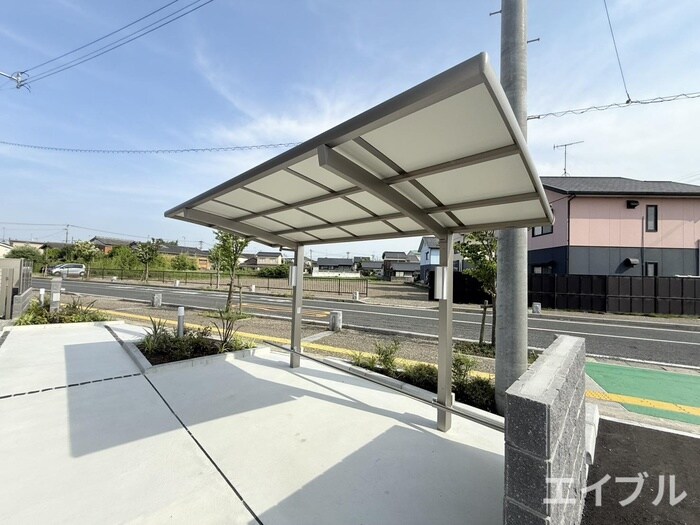 物件外観写真4　(駐輪場)