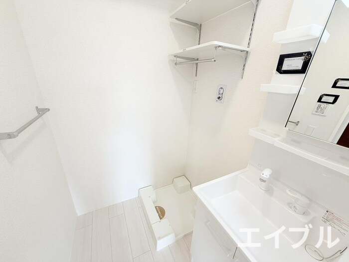 物件内観写真11　(洗濯機置場)