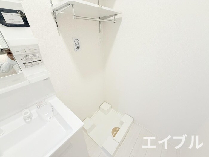 物件内観写真11　(洗濯機置場)