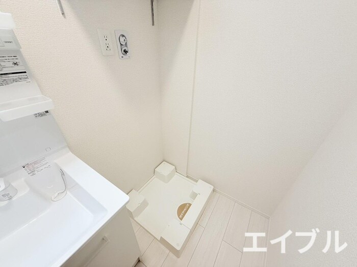 物件内観写真11　(洗濯機置場)