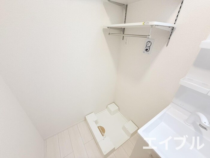 物件内観写真11　(洗濯機置場)