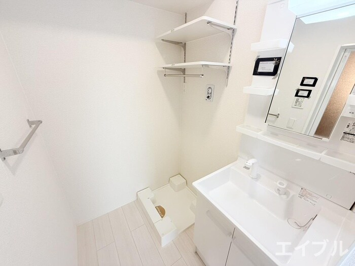 物件内観写真11　(洗濯機置場)