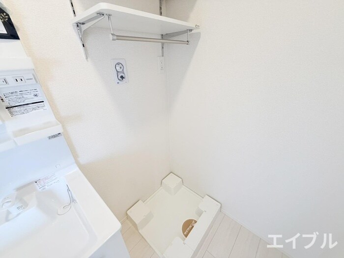 物件内観写真11　(洗濯機置場)