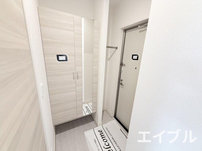 物件内観写真15　(玄関)