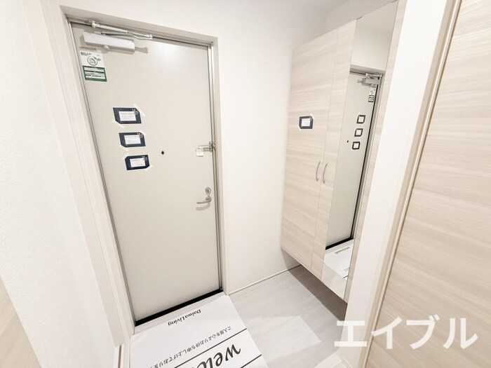 物件内観写真15　(玄関)