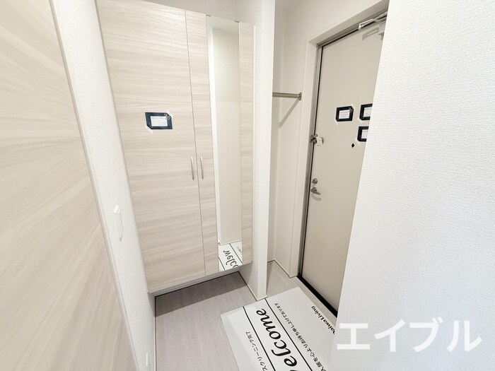 物件内観写真15　(玄関)