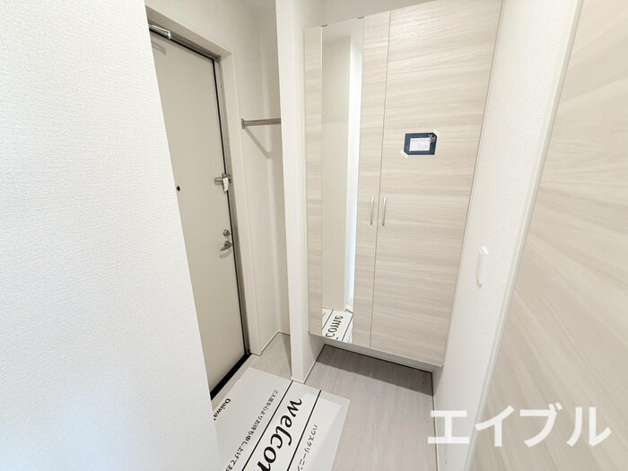 物件内観写真15　(玄関)