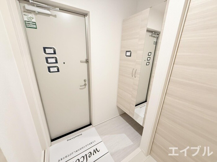 物件内観写真15　(玄関)