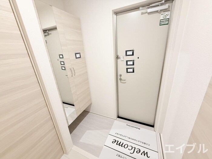 物件内観写真15　(玄関)