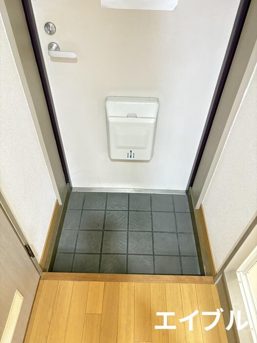 物件内観写真12　(玄関)