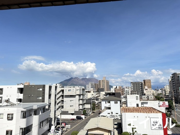 物件内観写真14　(室内からの展望)