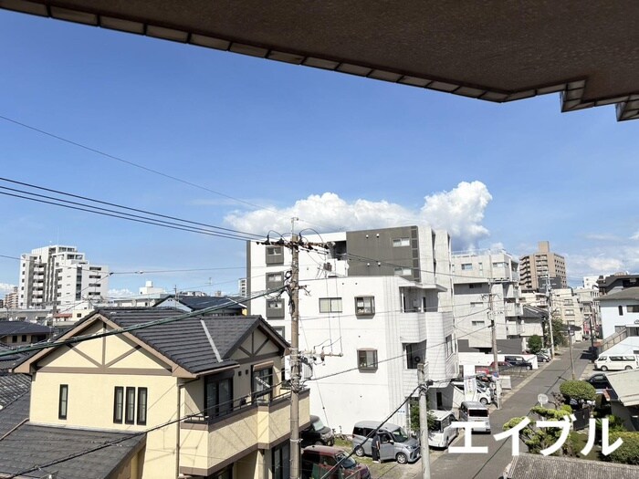 物件内観写真14　(室内からの展望)