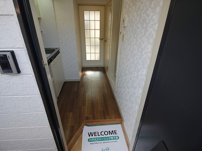 物件内観写真9　(玄関)