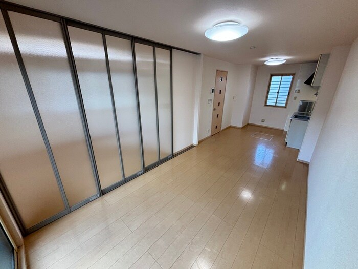 物件内観写真4　(居室)