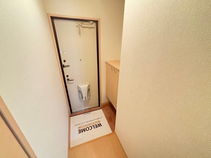 物件内観写真9　(玄関)