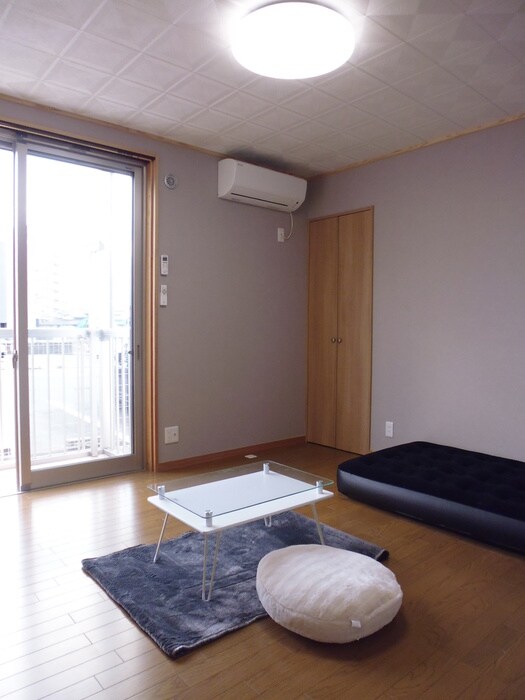 物件内観写真4　(居室)