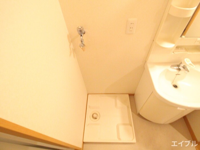 物件内観写真21　(洗濯機置場)