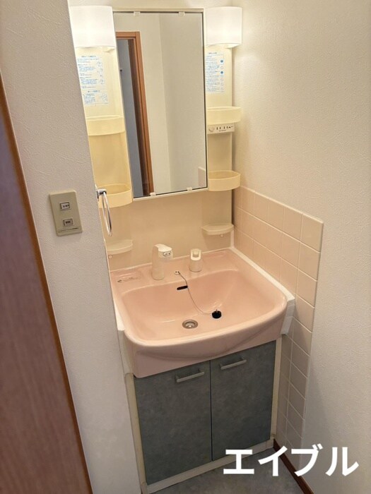 物件内観写真11　(洗面)