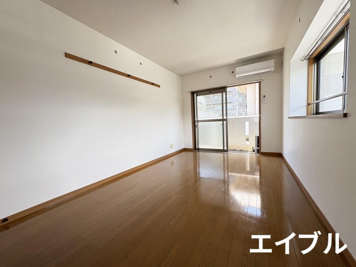 物件内観写真18　(居室)