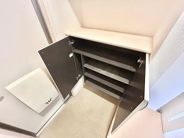 物件内観写真11　(靴箱)