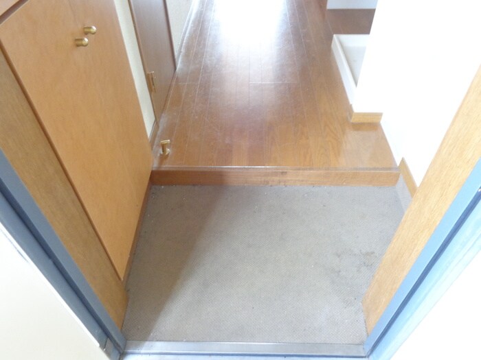 物件内観写真17　(玄関)