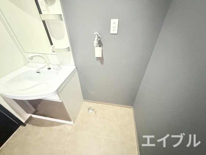 物件内観写真11　(洗濯機置場)