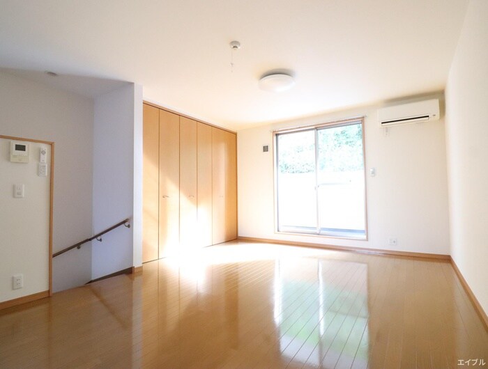 物件内観写真8　(居室)