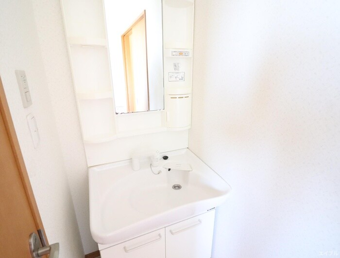 物件内観写真12　(洗面)