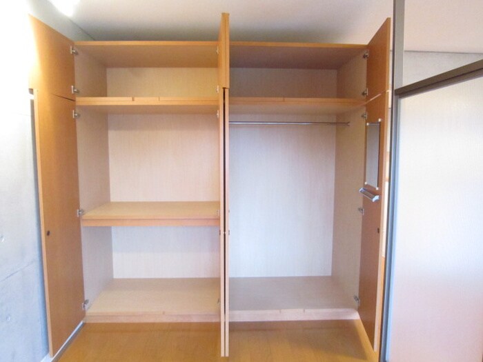 物件内観写真13　(収納)