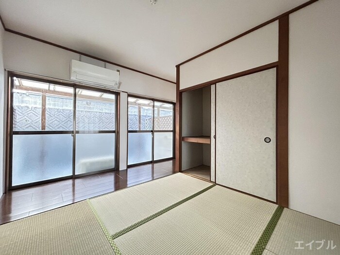 物件内観写真1　(居室)