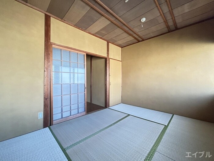 物件内観写真3　(居室)