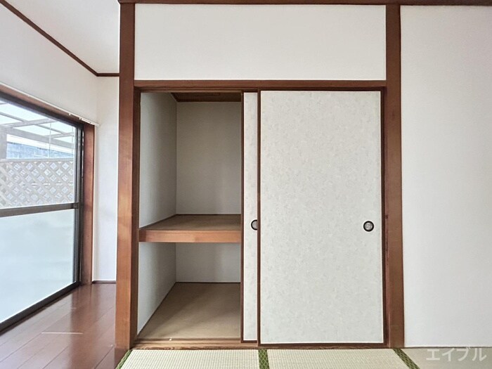 物件内観写真12　(収納)