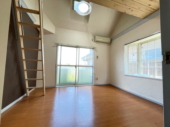 物件内観写真4　(居室)