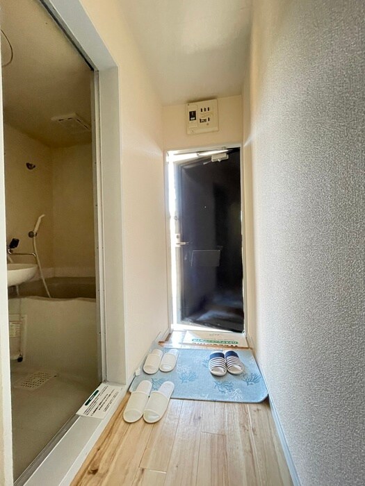 物件内観写真10　(玄関)