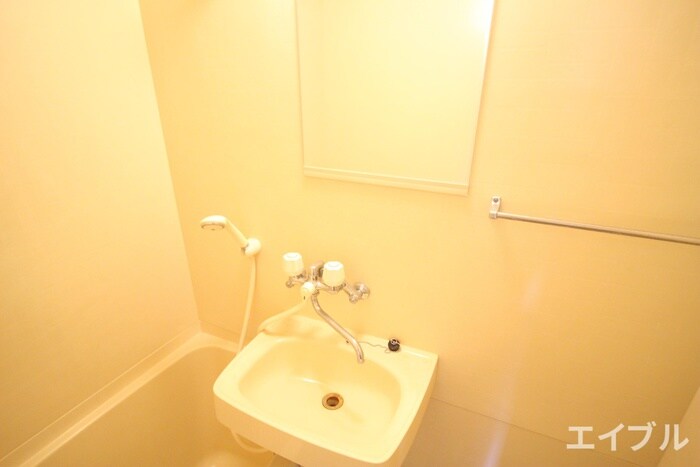 物件内観写真11　(洗面)