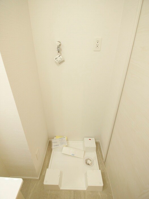 物件内観写真13　(洗濯機置場)