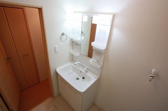 物件内観写真12　(洗面)