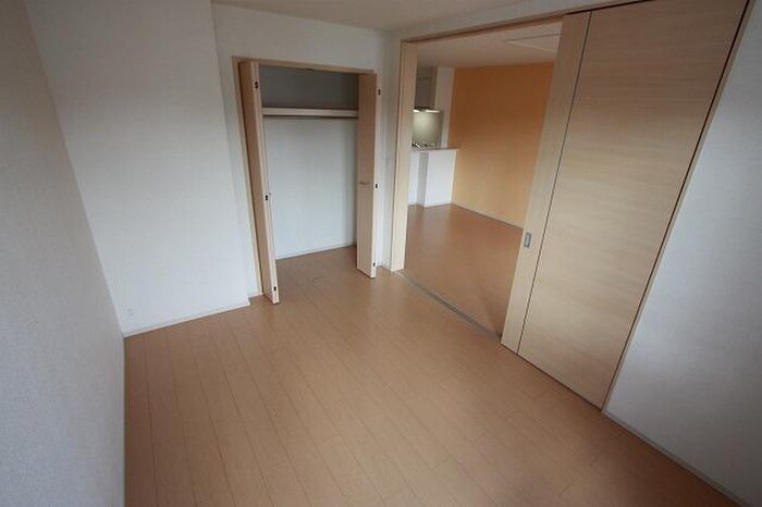 物件内観写真13　(収納)