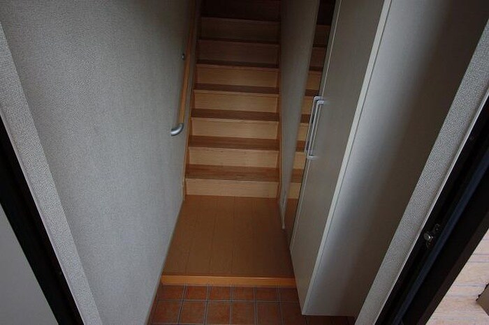 物件内観写真15　(玄関)