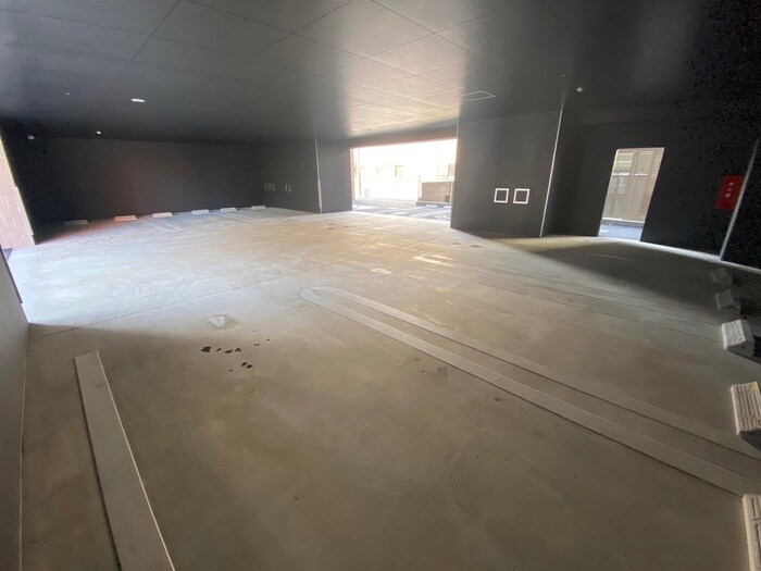 物件外観写真2　(駐車場)