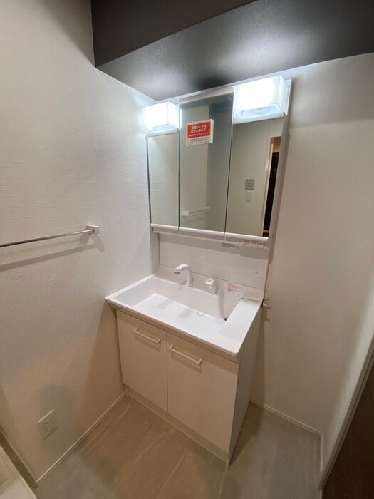 物件内観写真12　(洗面)