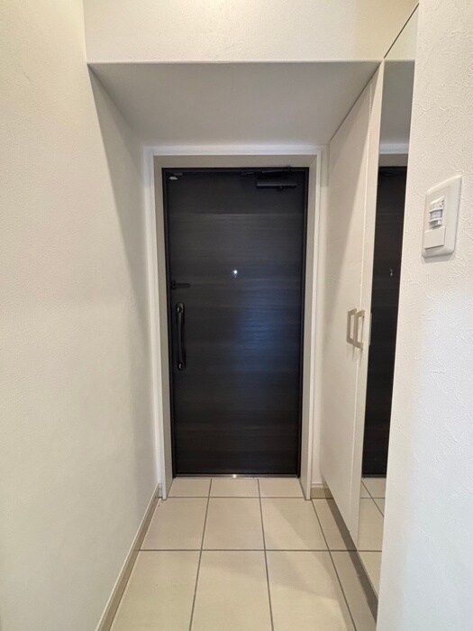 物件内観写真13　(玄関)