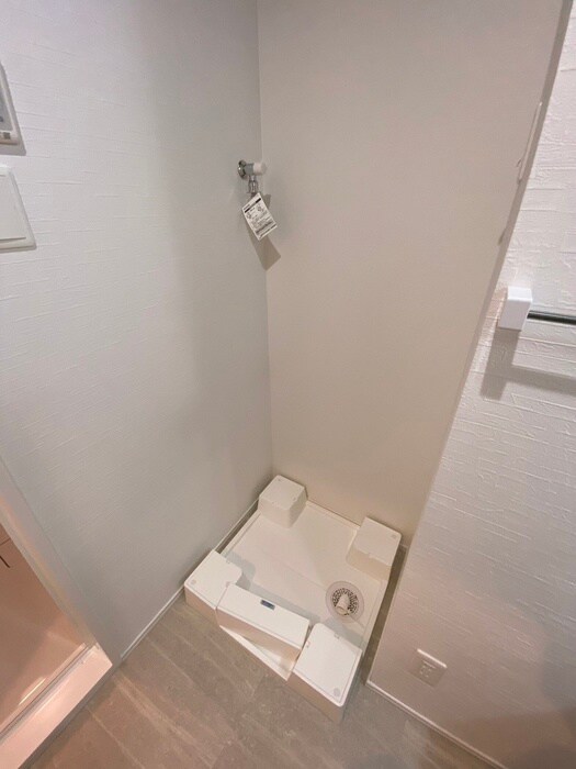 物件内観写真17　(洗濯機置場)