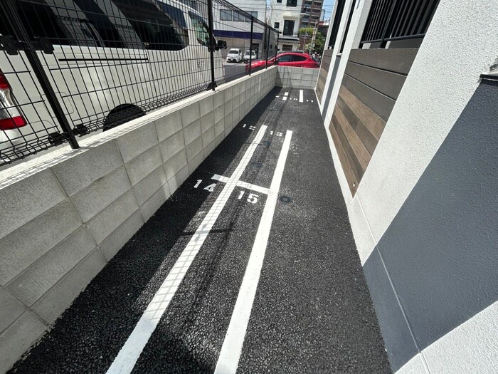 物件外観写真4　(駐輪場)