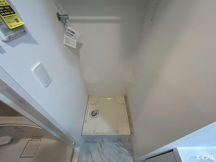 物件内観写真10　(洗濯機置場)