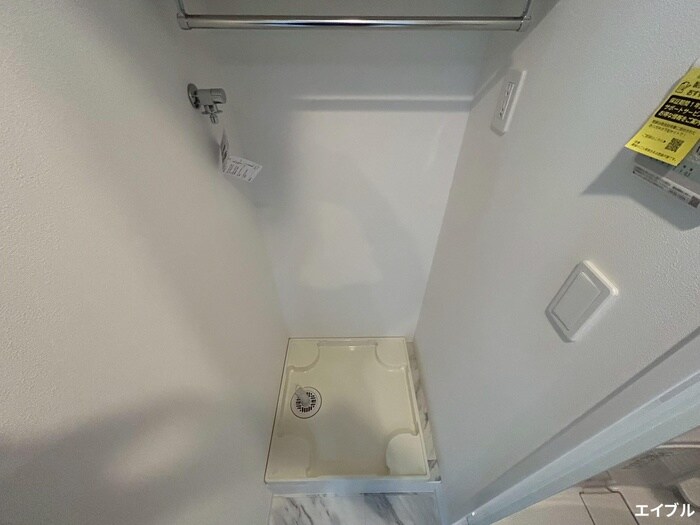 物件内観写真10　(洗濯機置場)